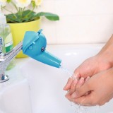 卡通大頭立體兒童導(dǎo)水槽水管洗手器水龍頭延伸器家用水龍頭防濺頭